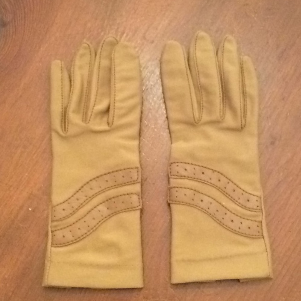 Leather/spandex driving gloves